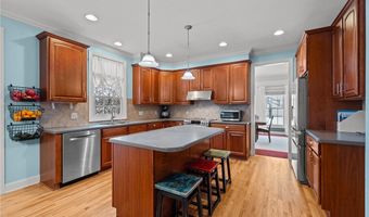 635 Prestige Woods Blvd, Aurora, OH 44202