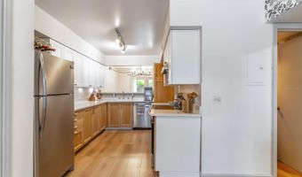 716 EDGEWATER Dr 2A, Orlando, FL 32804