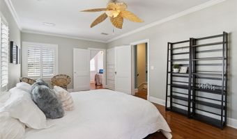 910 ALAMEDA St, Orlando, FL 32804