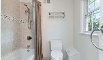 7810 HAYFIELD Rd, Alexandria, VA 22315
