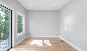 88 W 20TH St 1, Bayonne, NJ 07002
