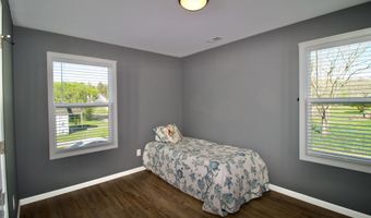 127 Calhoun St, Alderson, WV 24910
