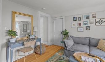 40 Webster St B, Newport, RI 02840