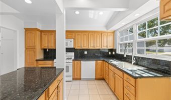 5900 Ostrom Ave, Encino, CA 91316