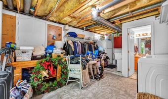 21 Lakeview Dr, Branford, CT 06405