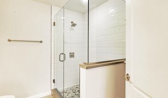 7706 HAYNES POINT Way N, Alexandria, VA 22315