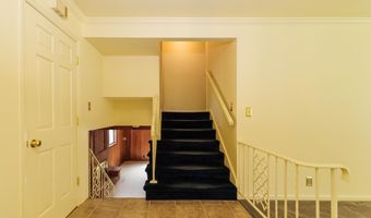 3219 Greenbriar Rd, Anderson, IN 46011
