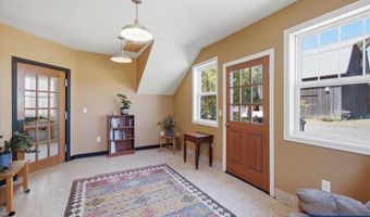 11255 Kroenig Rd, Amity, OR 97101