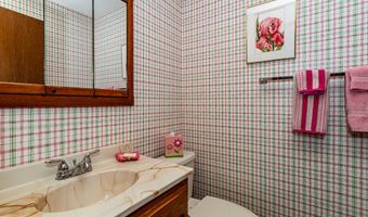 2133 Polk Dr, Ames, IA 50010