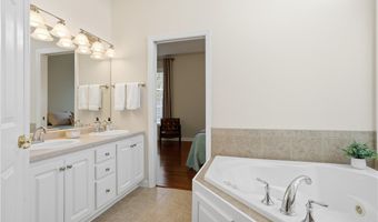 819 Strasburg Dr, Adams Twp., PA 16046