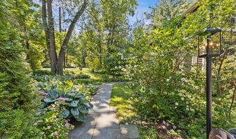 240 S Cove Rd, Burlington, VT 05401