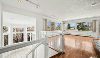 1521 Cache Dr, Anchorage, AK 99507