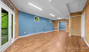 830 W Tweetsie Ln, Banner Elk, NC 28604