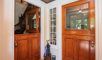 17 Lincoln St, Newport, RI 02840