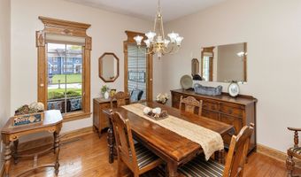 616 3rd Ave NW, Altoona, IA 50009