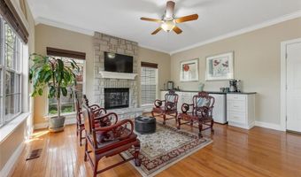 238 Pointe Lucerne Ct, Ballwin, MO 63011
