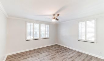 4225 N HENDERSON Rd 103, Arlington, VA 22203