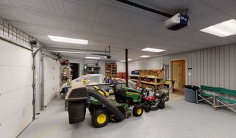 390 Branch Loop Rd, Big Sandy, TN 38221