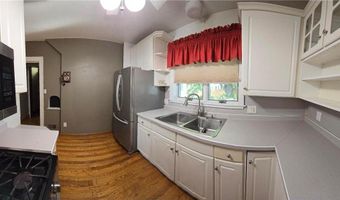 309 5th St SW, Austin, MN 55912