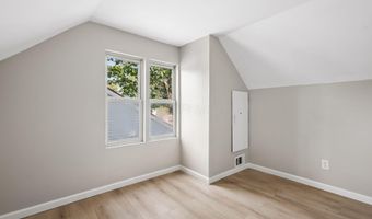 2622 Hiawatha St, Columbus, OH 43211