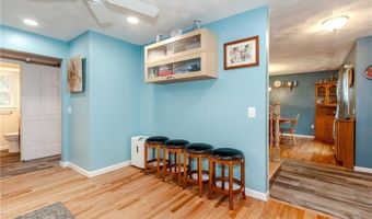 20 Birch View Ct, Cranston, RI 02921