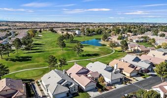 11262 Country Club Dr, Apple Valley, CA 92308
