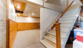 36 Woodlawn Ave, Auburn, ME 04210