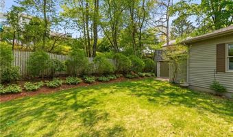 234 Lake Dr, Glocester, RI 02814