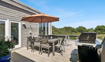 49 Gilberts Path, Amagansett, NY 11930