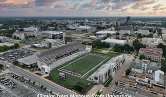 Lawrence 2230, Aurora, MO 65605