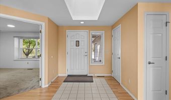 912 Cypress Point Loop, Ashland, OR 97520