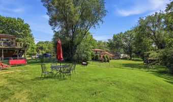 303 RIDGE St, Algonquin, IL 60102