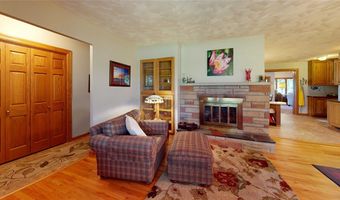 3840 CHAPEL HILL Dr, Erie, PA 16506