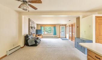 48 Elm St, Berkley, MA 02779