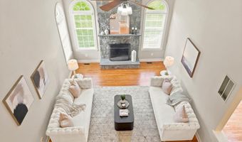 19704 STANFORD HALL Pl, Ashburn, VA 20147