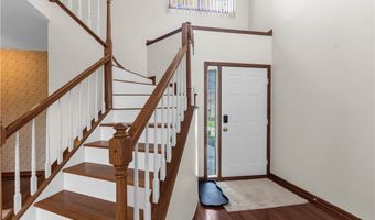 120 Ambleside Way, Amherst, OH 44001