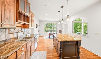 11668 E Laketowne Dr, Albertville, MN 55301