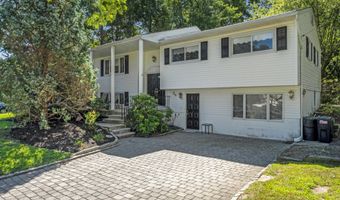 26 Warren Dr, Aberdeen, NJ 07747