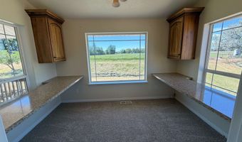 66 Bergeson Dr, Blackfoot, ID 83204