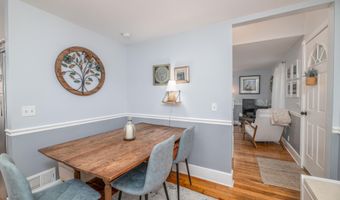795 Riverside Dr, Augusta, ME 04330