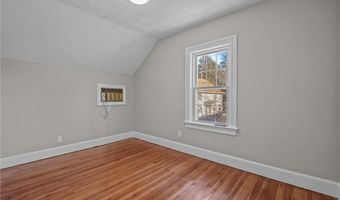 55 Walnut St, Johnston, RI 02919