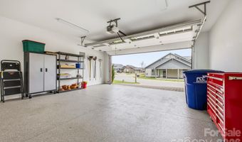 2 Lifestyle Ct, Arden, NC 28704