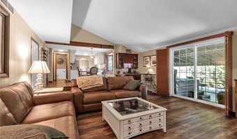 230 Schimwood Ct, Amherst, NY 14068