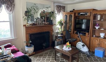 14 Forest Ave, Middletown, RI 02842