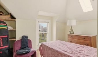51 Warner St, Newport, RI 02840