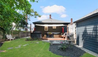 14 Elinora St, East Providence, RI 02915