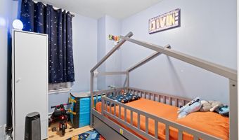 313 AVENUE C 4, Bayonne, NJ 07002