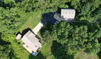 86 Carl Dr NE, Ada, MI 49301