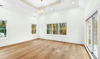 20 Marianne Rd, Darien, CT 06820