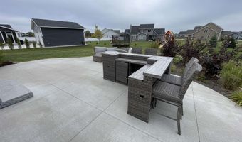 6860 W DESIGN Dr, Appleton, WI 54942